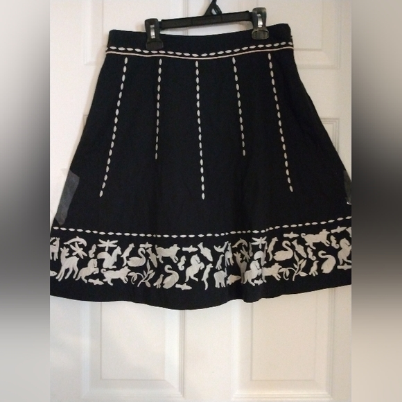 Lithe Black Embroidered Skirt. Size 4 - Picture 2 of 3